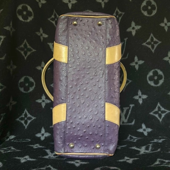 Authentic Prada Handbag - Picture 5 of 15